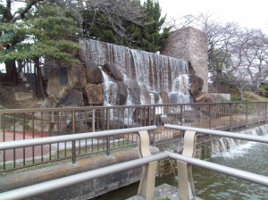 公園の滝