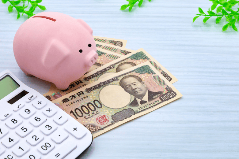 公務員薬剤師の給料・年収は？民間との比較や昇給モデルも解説