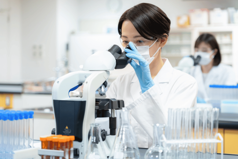 製薬会社の薬剤師の役割｜調剤薬局・病院との違い