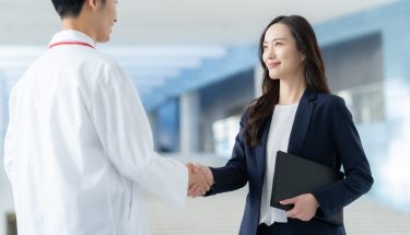 治験コーディネーター（CRC）とは？仕事内容は？どうすればなれる？必要な資格や年収なども紹介